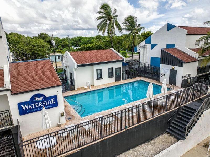 Waterside Suites And Marina Κι Λάργκο Εξωτερικό φωτογραφία
